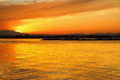 河口の燃える夕焼け - ①