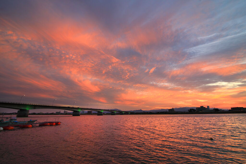  赤江大橋の夕焼け