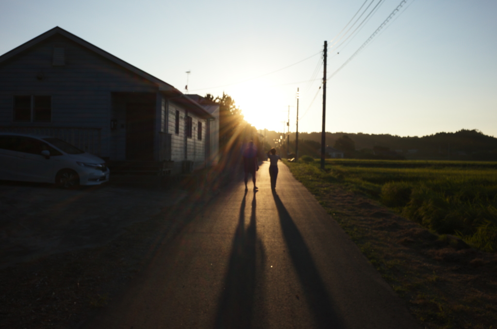 夕暮れの散歩