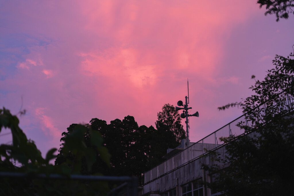 夕暮れの校舎