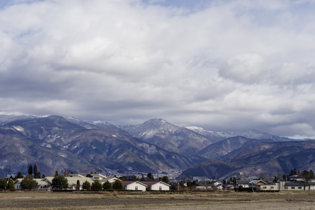雪で立体化されたおやま