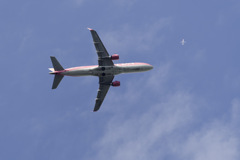 １機撮ったつもりが２機写っていた