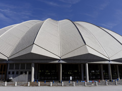 ドーム型建築物