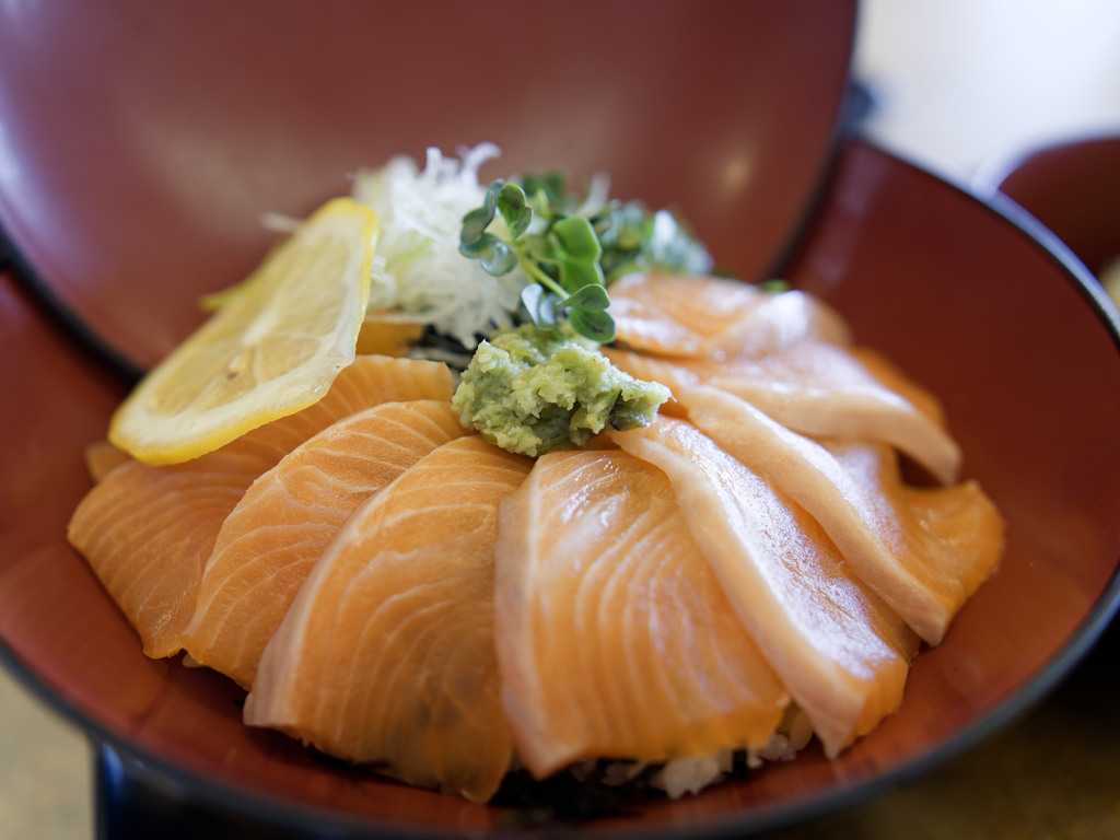 信州サーモンのどん