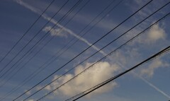 電線と雲
