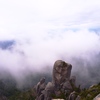 瑞牆山山頂からの眺め。雲が多くて遠くは見づらいけど、迫力ありました。