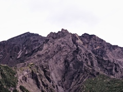 桜島に上陸して山頂近くまで行ってみた
