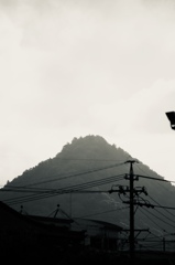 朝方の山