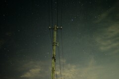 夜の電柱