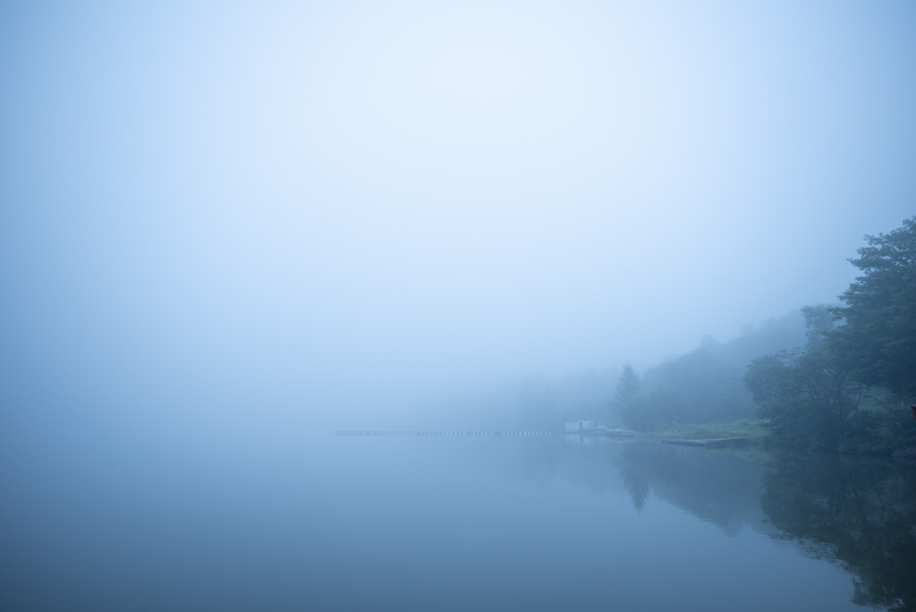 バラギ湖の朝