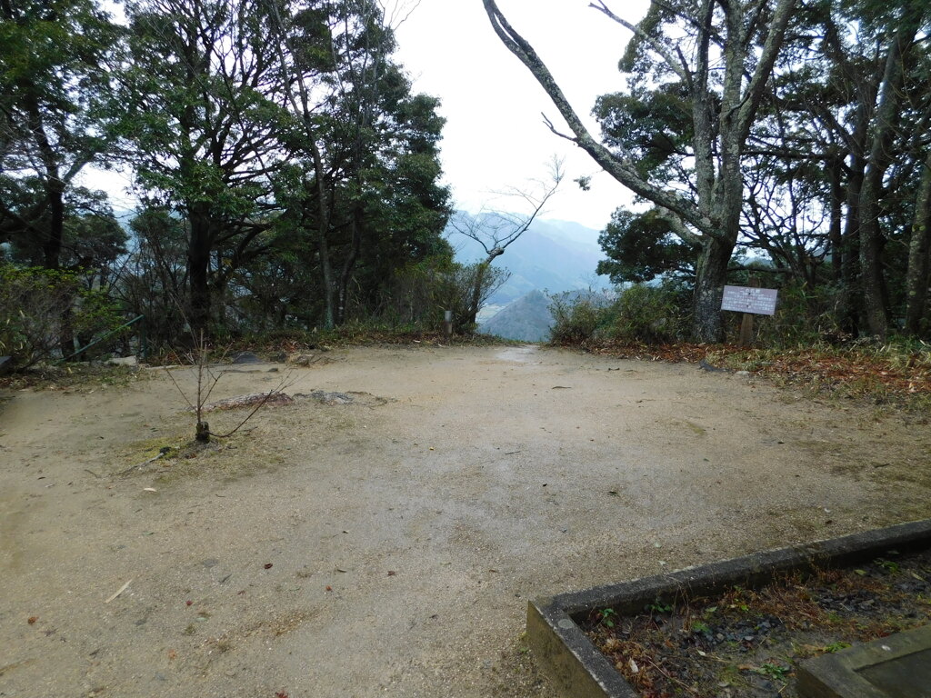 山城・笠置城跡にて・・・