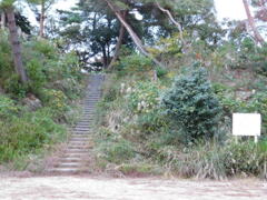 紀伊・弥勒寺山城址にて・・・