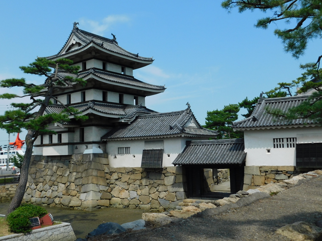 讃岐・高松城址にて・・・