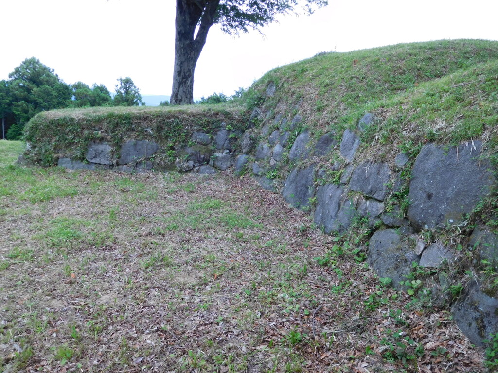 大和・宇陀松山城址にて・・・