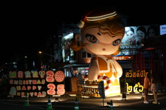 大晦日の交差点に佇む