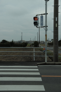 曇天と赤信号