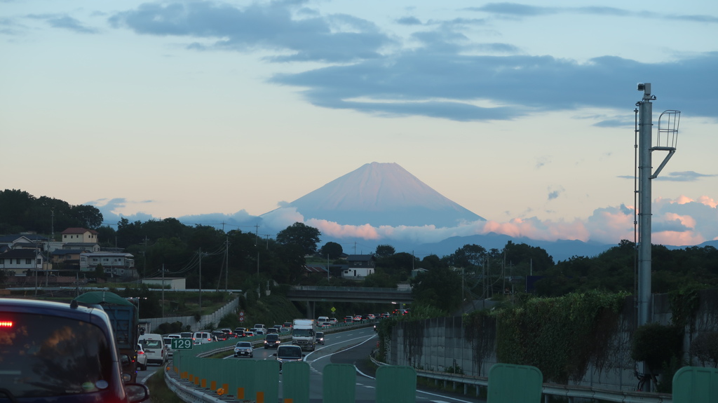 富士山と高速道路