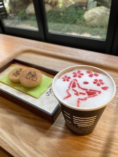おきつねラテ