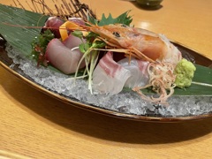 エビとにらめっこ
