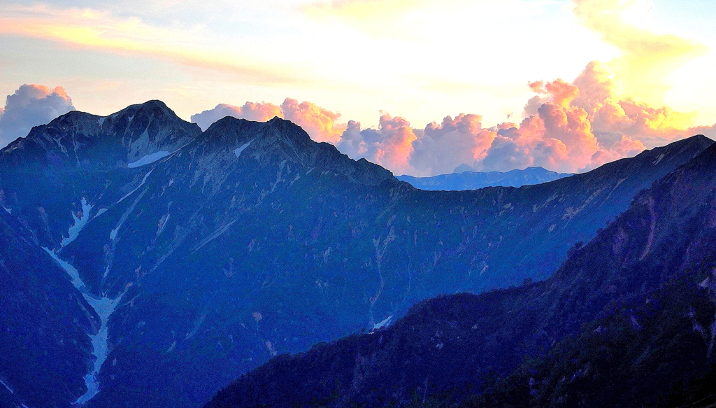 針ノ木岳が見せた夕焼の雲
