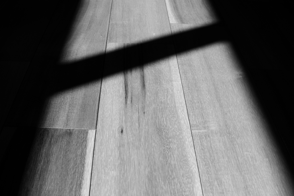 光と影　フローリング