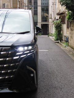 黒塗りの高級車