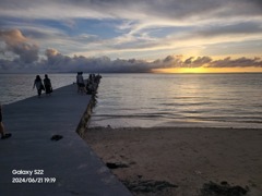 竹富の夕日と海