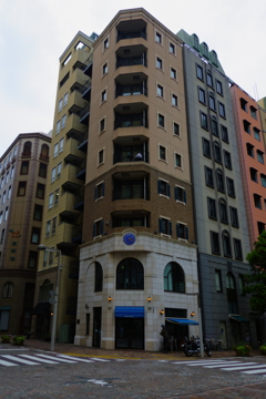 新橋の街角