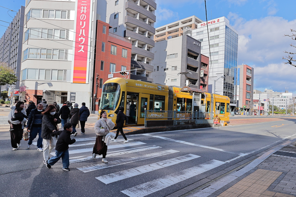 県立図書館前広電路線停
