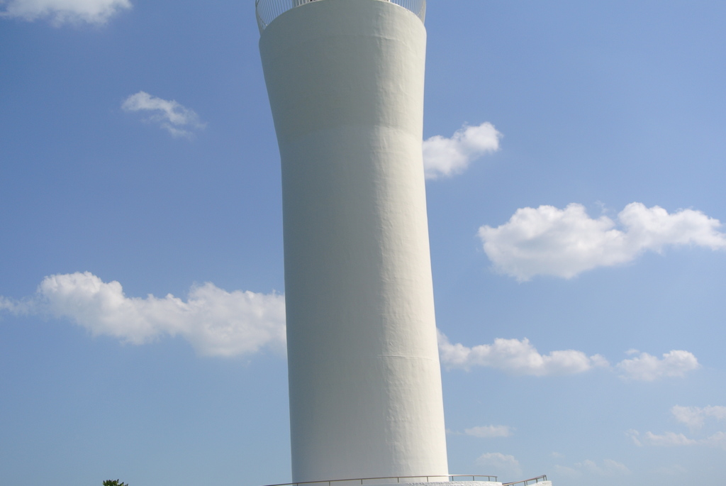 夏の灯台