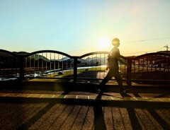 夕方歩く