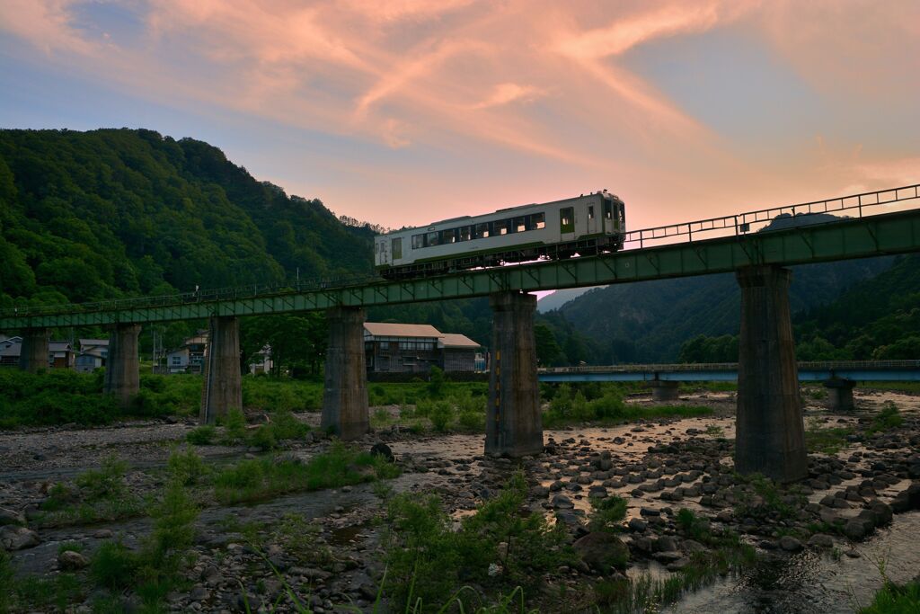 夜に急ぐ空の理由(わけ)