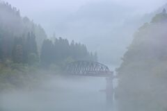 けふの朝は虚ろなる
