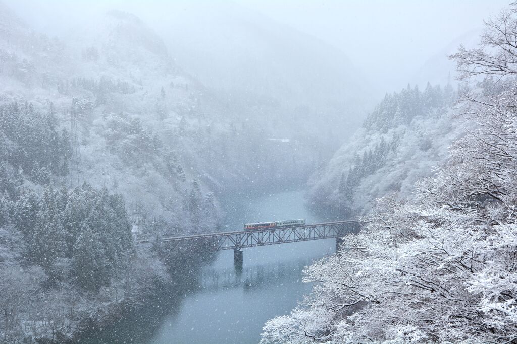 雪 霞