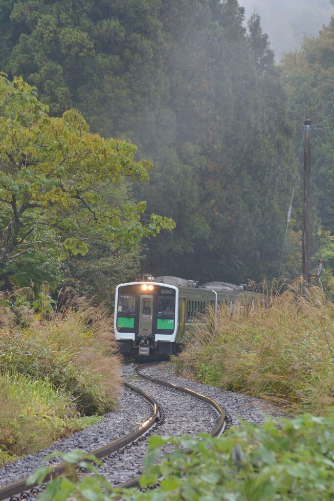 一雨毎ノ秋ニ成ル