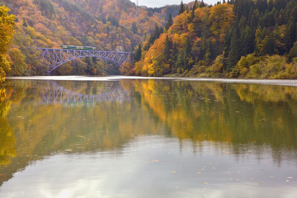 静寂破りて静寂至る