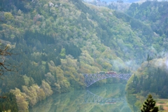 山覚める