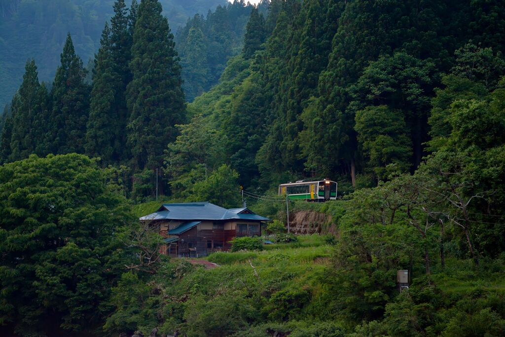 夕 帳
