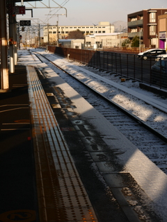朝のホーム