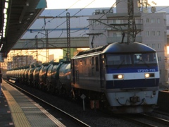 EF210桃太郎の石油輸送