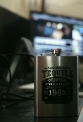 事務所とテキーラ