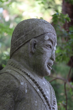 静寂の中の微笑み