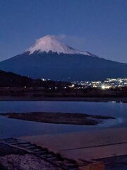 東海道を歩く　夜の富士川を渡る