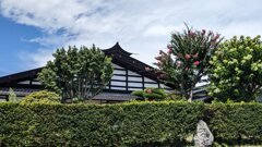 中山道を歩く　塩尻　本棟造りの民家