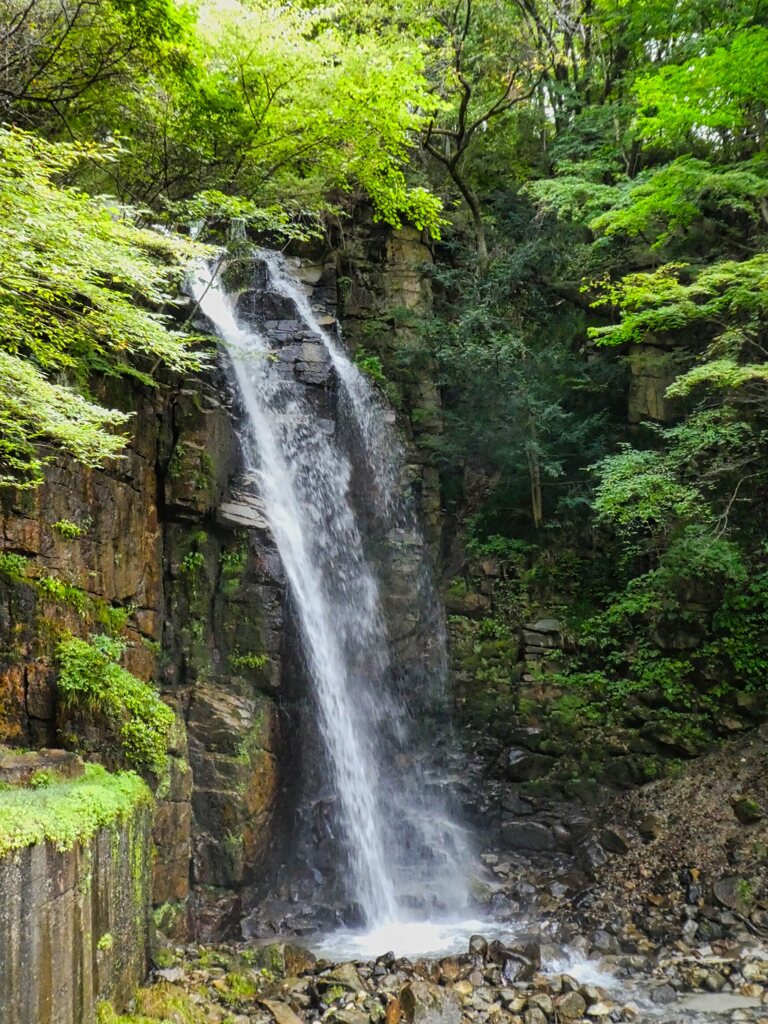 中山道を歩く　小野の滝