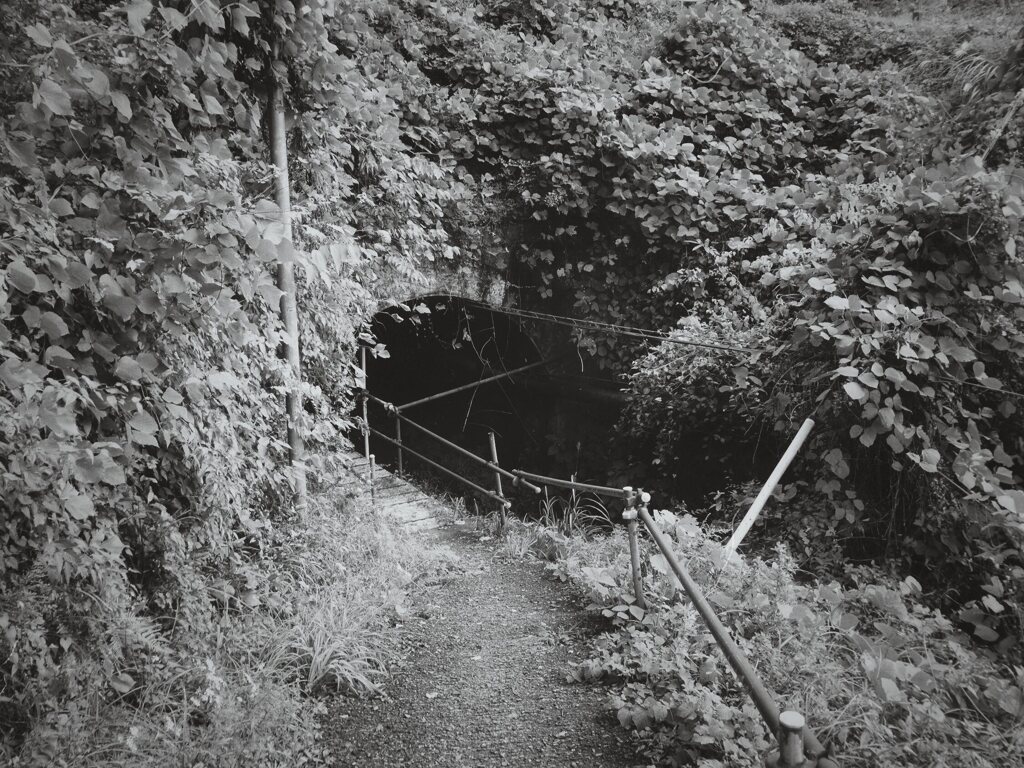 中山道を歩く　魔界の入口？