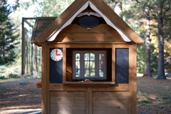 森の中の小屋