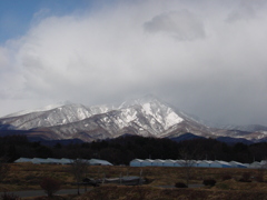 陽を受ける八ヶ岳