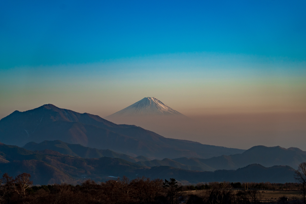 清泉寮から見る、師走の富士山（2018）