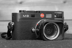 LEICA M8